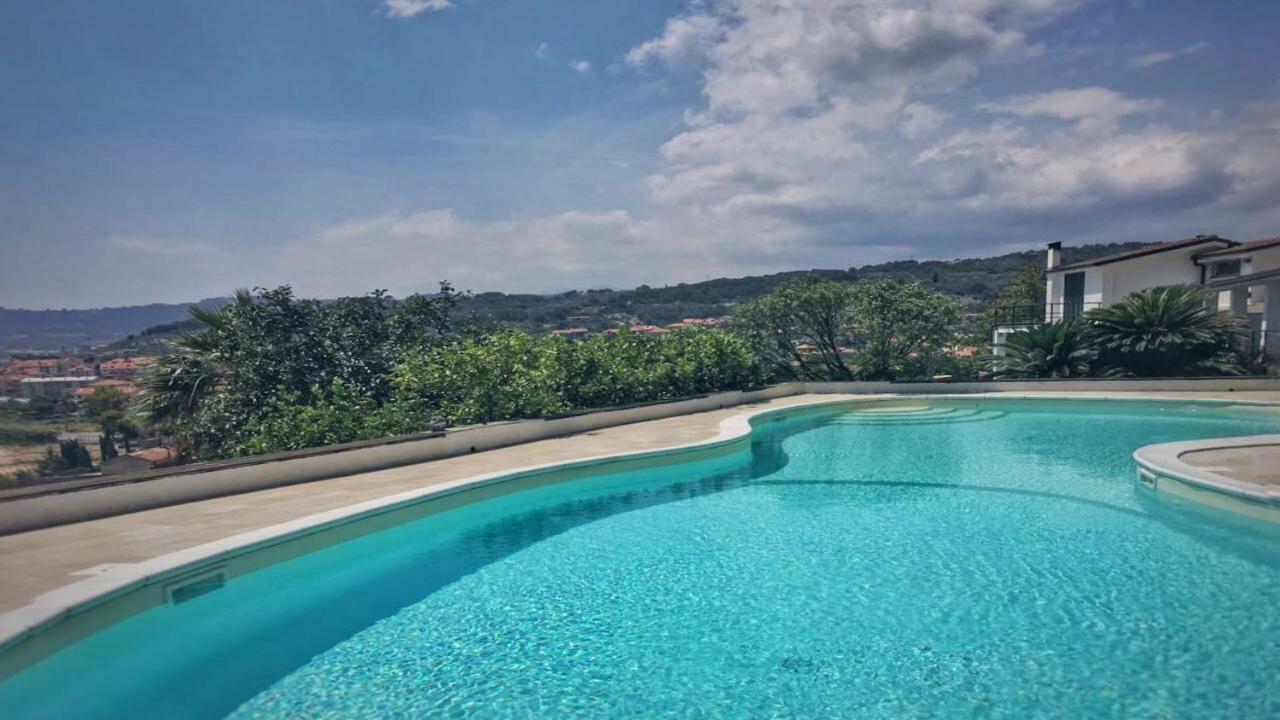 Ue Marin Villa Cervo Buitenkant foto